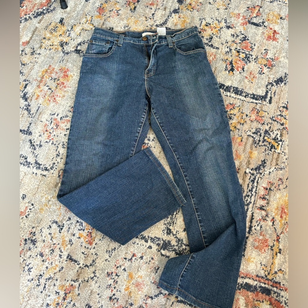 Women’s Levi’s 550 relaxed boot cut jeans size 8